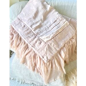 BELLA NOTTE Valentina Linen & Silk Padded Baby/Crib Quilt Blanket in Blush